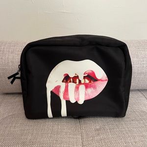 Kylie Cosmetics Lips Medium Makeup Bag